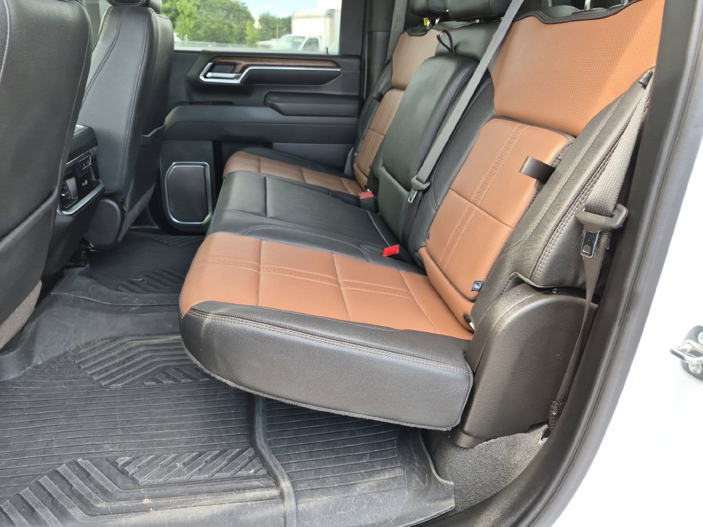 Used 2025 Chevrolet Silverado 2500 High Country w/ High Country Premium Package AWD/4WD image 27