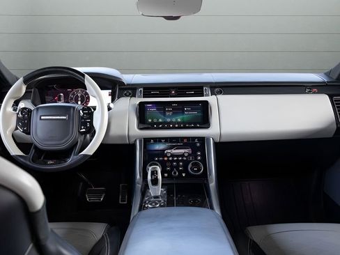 Used 2020 Land Rover Range Rover Sport SVR image 29