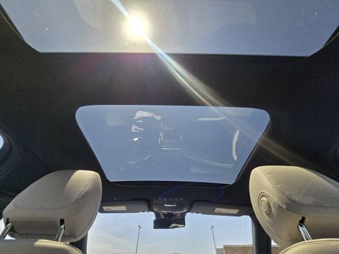 Used 2018 Mercedes-Benz E 300 image 19