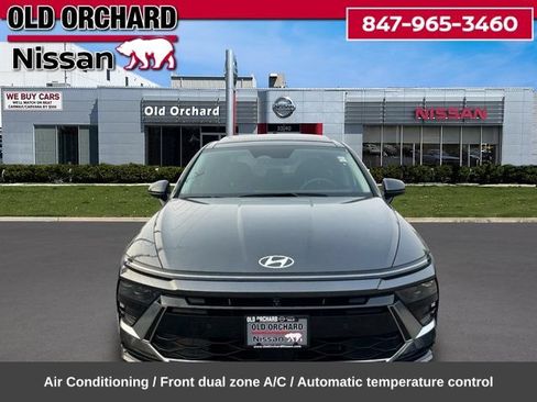 Used 2025 Hyundai Sonata Limited FWD image 2