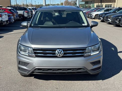 Used 2021 Volkswagen Tiguan SE image 5