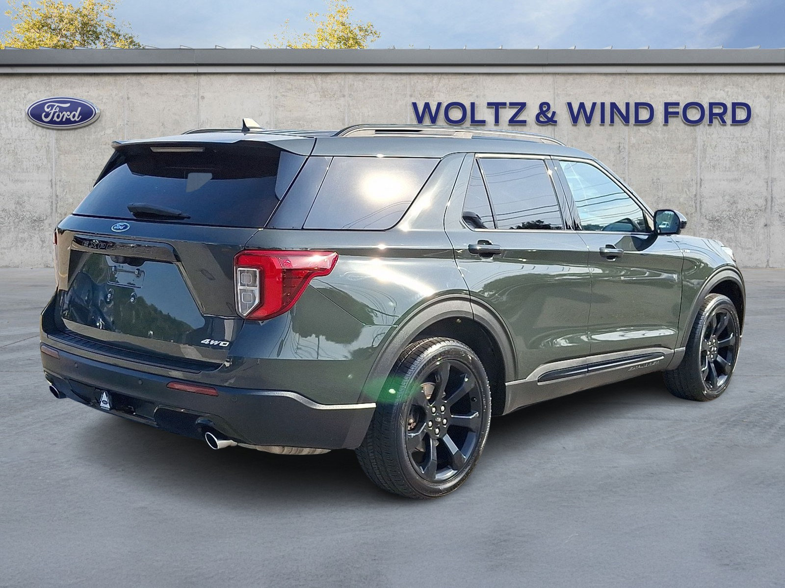Used 2023 Ford Explorer ST-Line w/ Class IV Trailer Tow Package AWD/4WD image 6