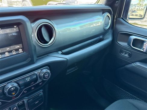 Used 2021 Jeep Gladiator Overland w/ Safety Group image 23