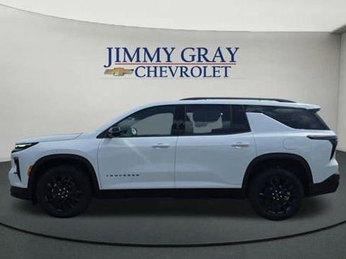 New 2026 Chevrolet Traverse LT w/ Midnight/Sport Edition FWD image 2