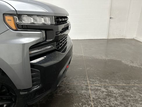 Used 2021 Chevrolet Silverado 1500 LT Trail Boss w/ Convenience Package II image 2