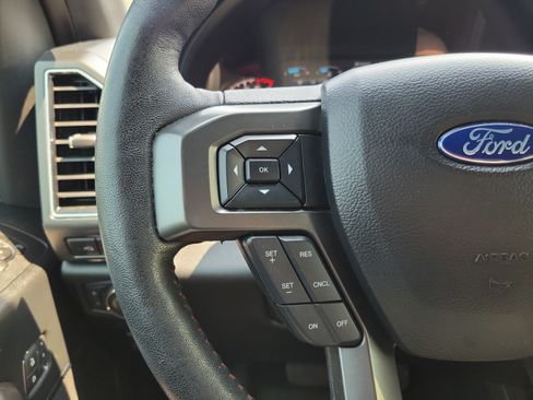 Used 2020 Ford F150 Lariat w/ Equipment Group 502A Luxury AWD/4WD image 21