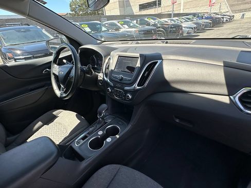 Used 2024 Chevrolet Equinox LT FWD image 16