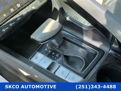 Used 2021 Hyundai Elantra SEL w/ Convenience Package image 23