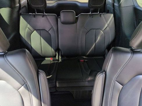 New 2026 Chrysler Voyager LX image 48