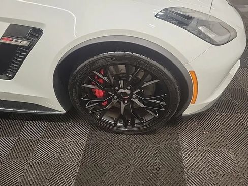 Used 2018 Chevrolet Corvette Z06 RWD image 10