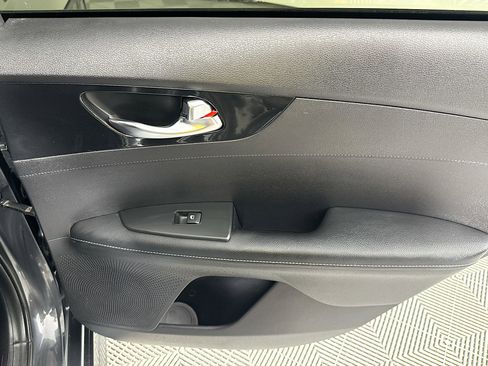 Used 2022 Kia Forte GT-Line FWD image 41