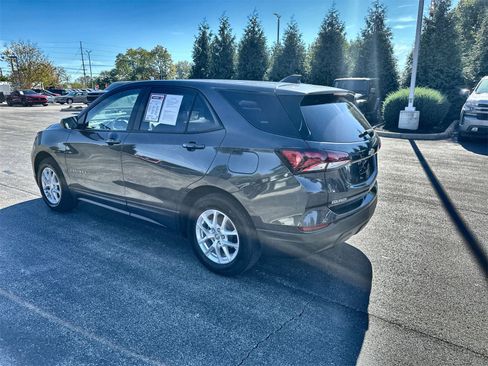 Used 2022 Chevrolet Equinox LS w/ LS Convenience Package image 6