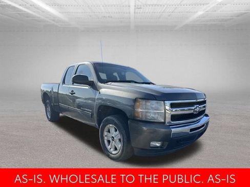 Used 2011 Chevrolet Silverado 1500 LT w/ All-Star Edition AWD/4WD image 1