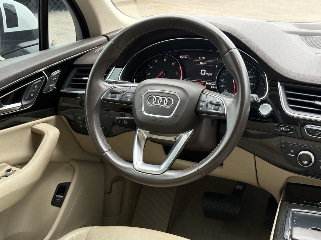 Used 2019 Audi Q7 3.0T Premium w/ Convenience Package AWD/4WD image 12