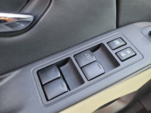 Certified 2023 Nissan Frontier SV w/ SV Convenience Package image 13