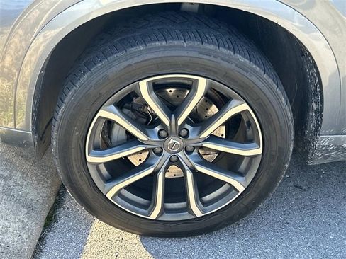 Used 2017 Volvo XC90 T5 Momentum w/ Vision Package image 10