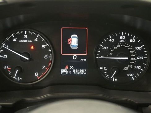 Used 2024 Subaru Crosstrek 2.0i image 9