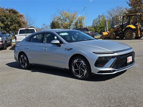 New 2026 Hyundai Sonata SEL image 2
