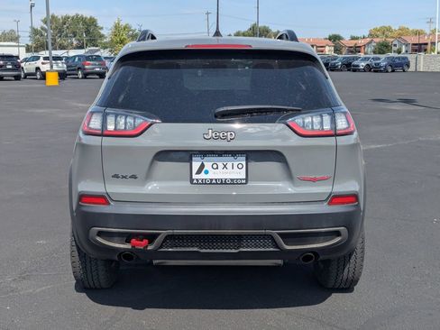 Used 2022 Jeep Cherokee Trailhawk w/ Premium Leather Package AWD/4WD image 5