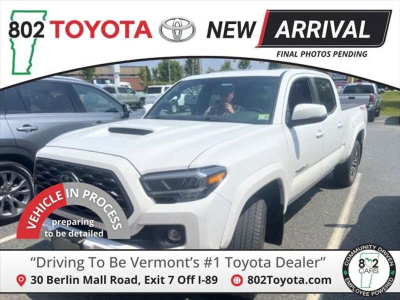 Certified 2022 Toyota Tacoma TRD Sport image 1