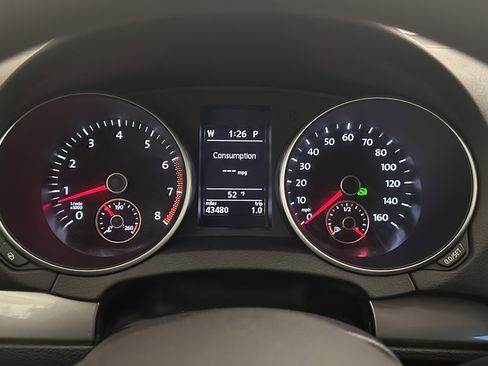 Used 2012 Volkswagen Golf 4-Door image 23