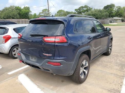 Used 2015 Jeep Cherokee Trailhawk w/ Comfort/Convenience Group AWD/4WD image 6