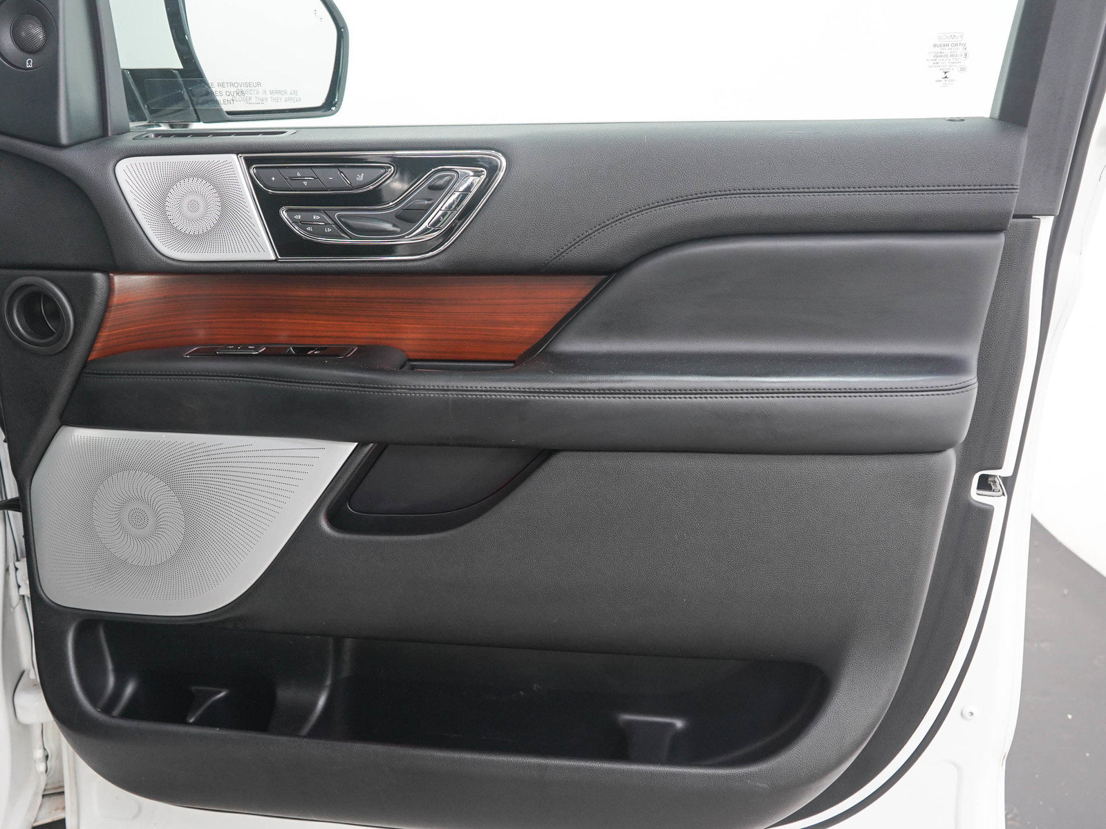 Used 2021 Lincoln Navigator L Reserve AWD/4WD image 12