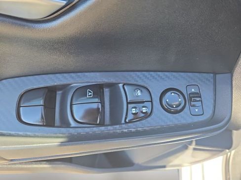 Used 2022 Nissan Sentra SV image 17