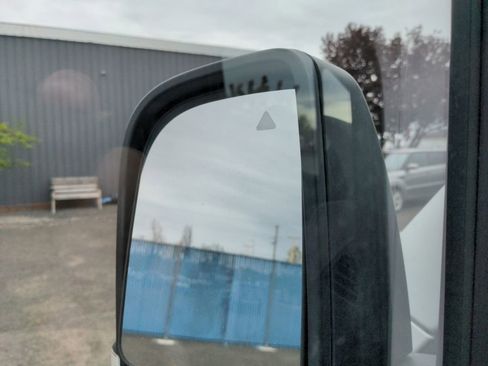 Used 2022 Mercedes-Benz Sprinter 144 Cargo w/ Parking Package image 15