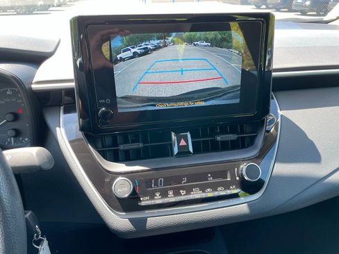 Used 2025 Toyota Corolla LE image 17