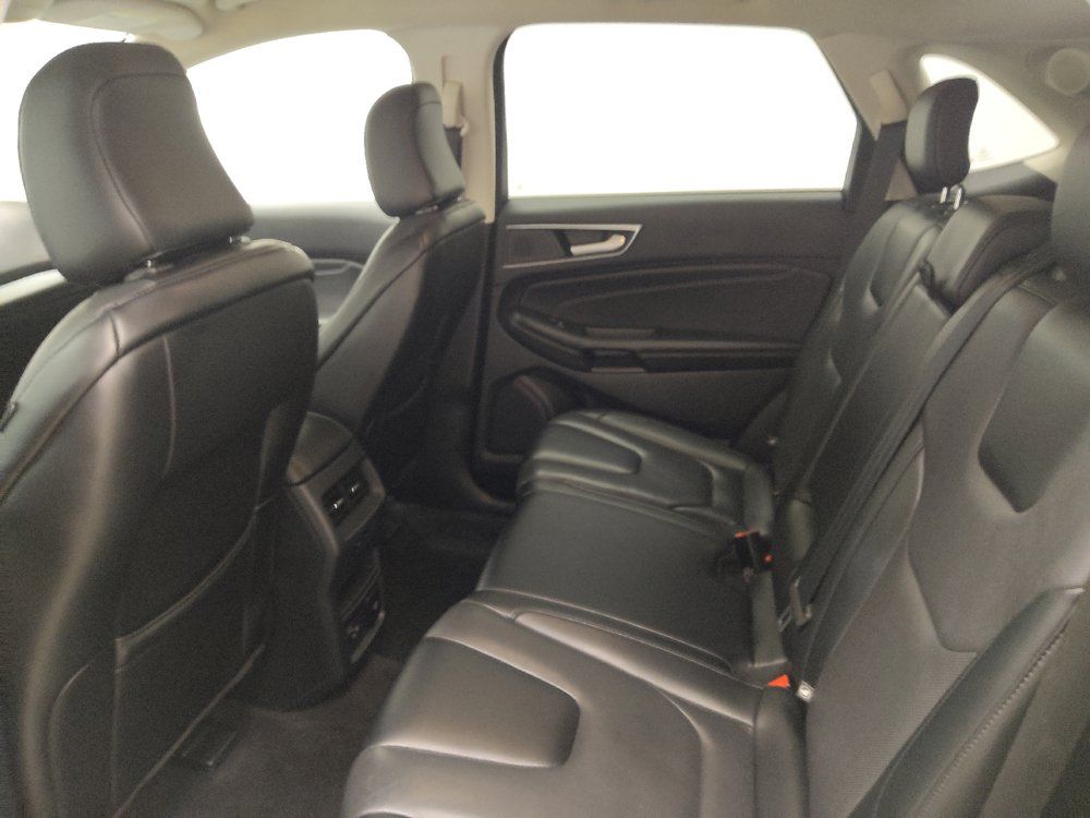Used 2022 Ford Edge Titanium w/ Equipment Group 301A AWD/4WD image 18