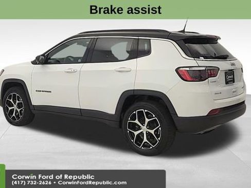 Used 2024 Jeep Compass Limited AWD/4WD image 7