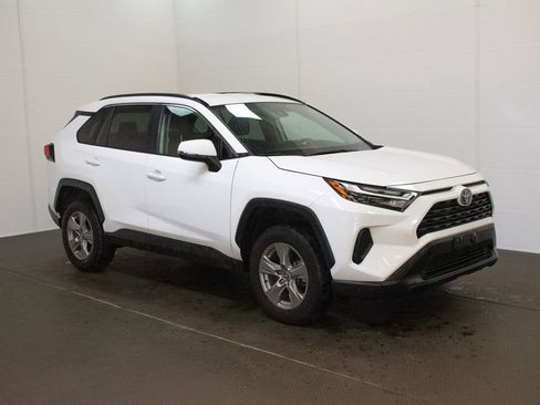 Used 2024 Toyota RAV4 XLE AWD/4WD image 1