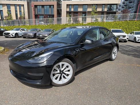 Used 2023 Tesla Model 3 Standard Range RWD image 1