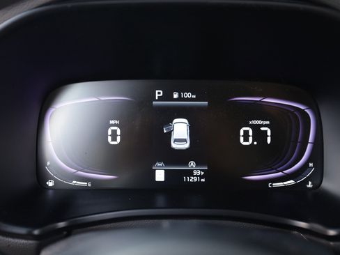 Used 2025 Kia Soul LX FWD image 13