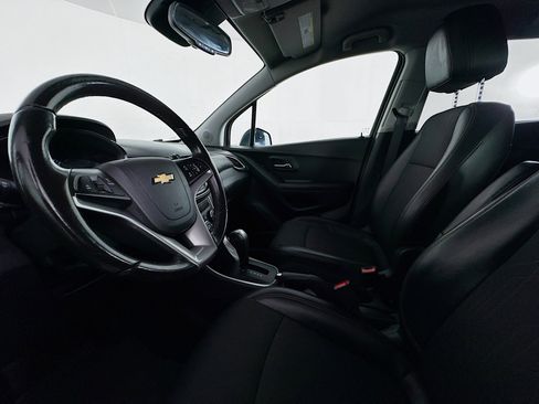 Used 2022 Chevrolet Trax LT w/ Driver Confidence Package AWD/4WD image 21