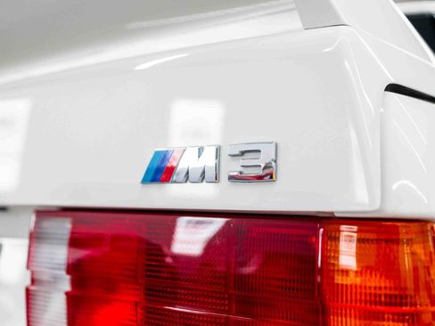 Used 1990 BMW M3 Coupe RWD image 25