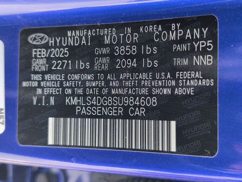 Used 2025 Hyundai Elantra SEL FWD image 34
