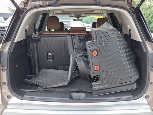 Certified 2023 Nissan Pathfinder Platinum w/ Cargo Package AWD/4WD image 32