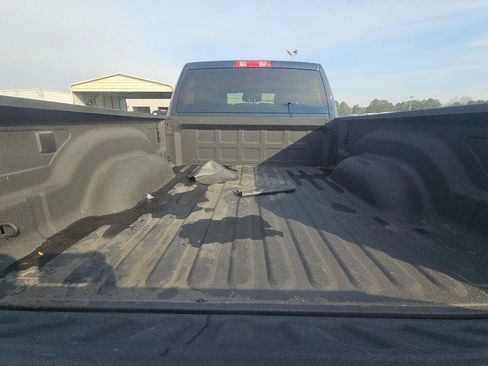Used 2025 RAM 2500 Big Horn AWD/4WD image 9