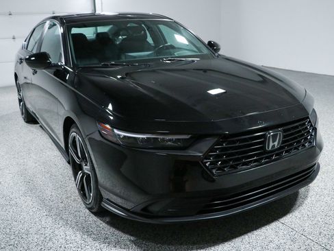 Used 2024 Honda Accord Sport image 5