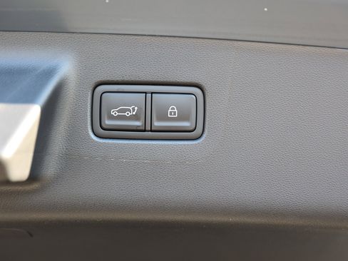 Certified 2025 Hyundai Santa Fe Limited image 16