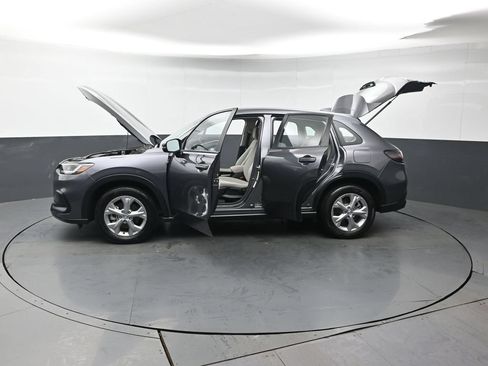 Certified 2024 Honda HR-V LX image 43