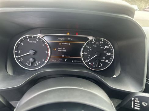 Used 2023 Nissan Rogue SV w/ SV Premium B Package image 12