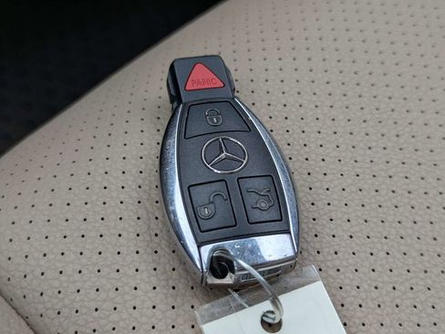 Used 2012 Mercedes-Benz GLK 350 2WD image 30