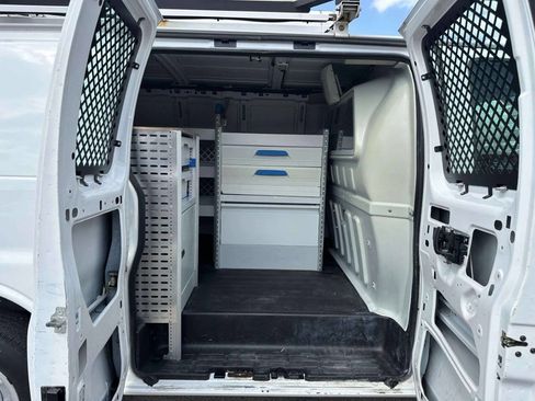 Used 2014 Chevrolet Express 2500 image 15