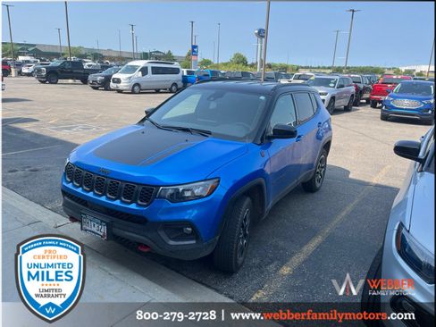 Used 2024 Jeep Compass Trailhawk AWD/4WD image 5