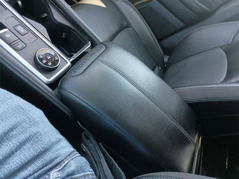 Certified 2024 Nissan Pathfinder SL w/ SL Premium Package image 27