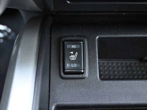 Used 2021 Nissan Titan SV w/ SV Convenience Package AWD/4WD image 32