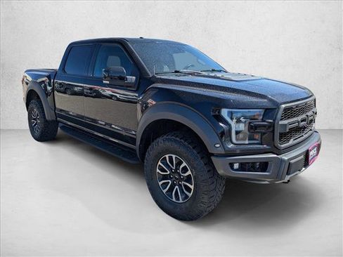 Used 2018 Ford F150 Raptor w/ Equipment Group 802A Luxury image 3